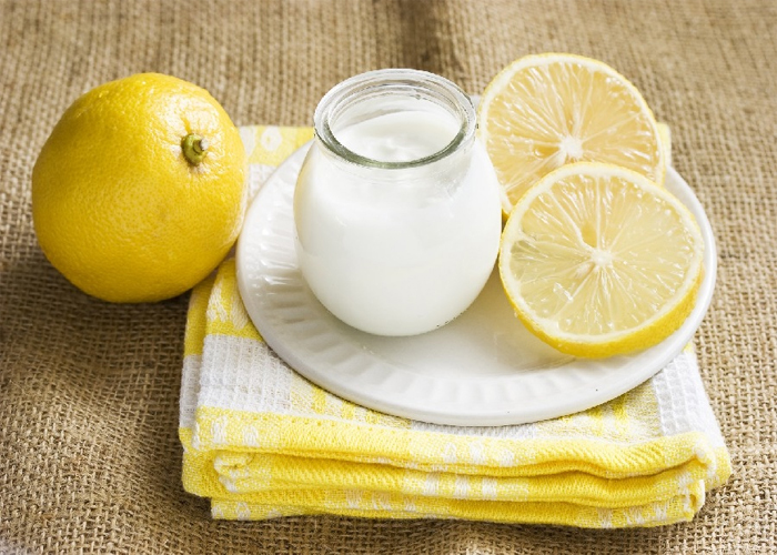 Sữa chua kết hợp với chanh - Cách chăm sóc da cổ trắng an toàn tại nhà
