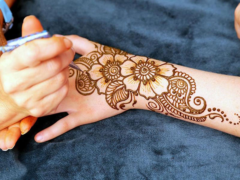 Mực henna chứa thành phần thiên nhiên, lành tính cho da
